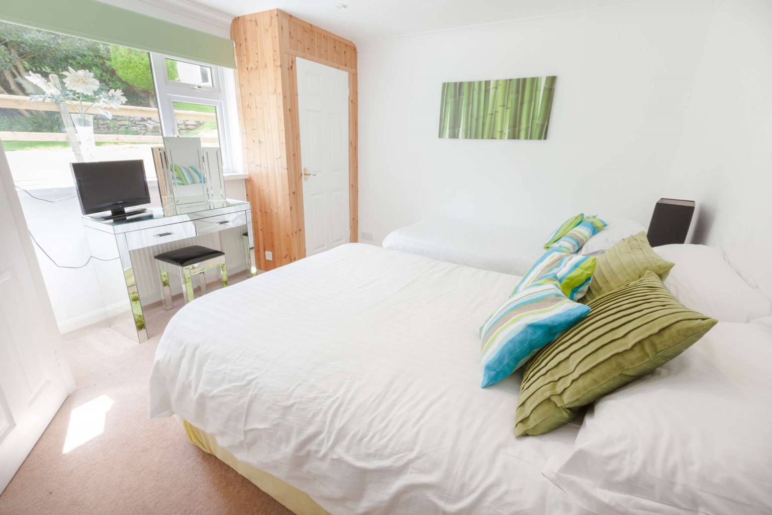 Westmount Haven Holiday Home - Garden View Bedroom